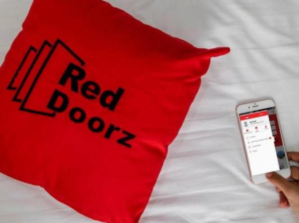 מלון ג'קרטה Reddoorz @ Mangga Besar 2 מראה חיצוני תמונה